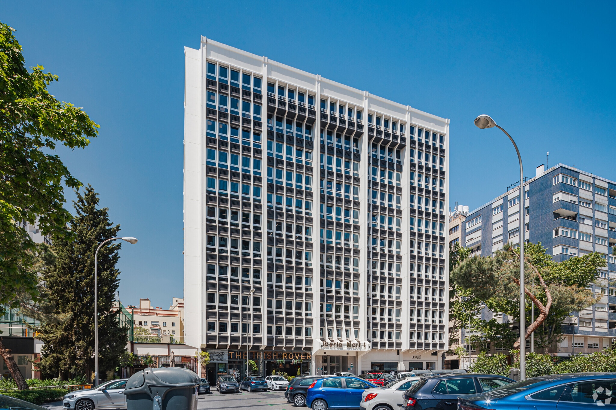 Calle Orense, 34, Madrid, Madrid for lease Primary Photo- Image 1 of 11