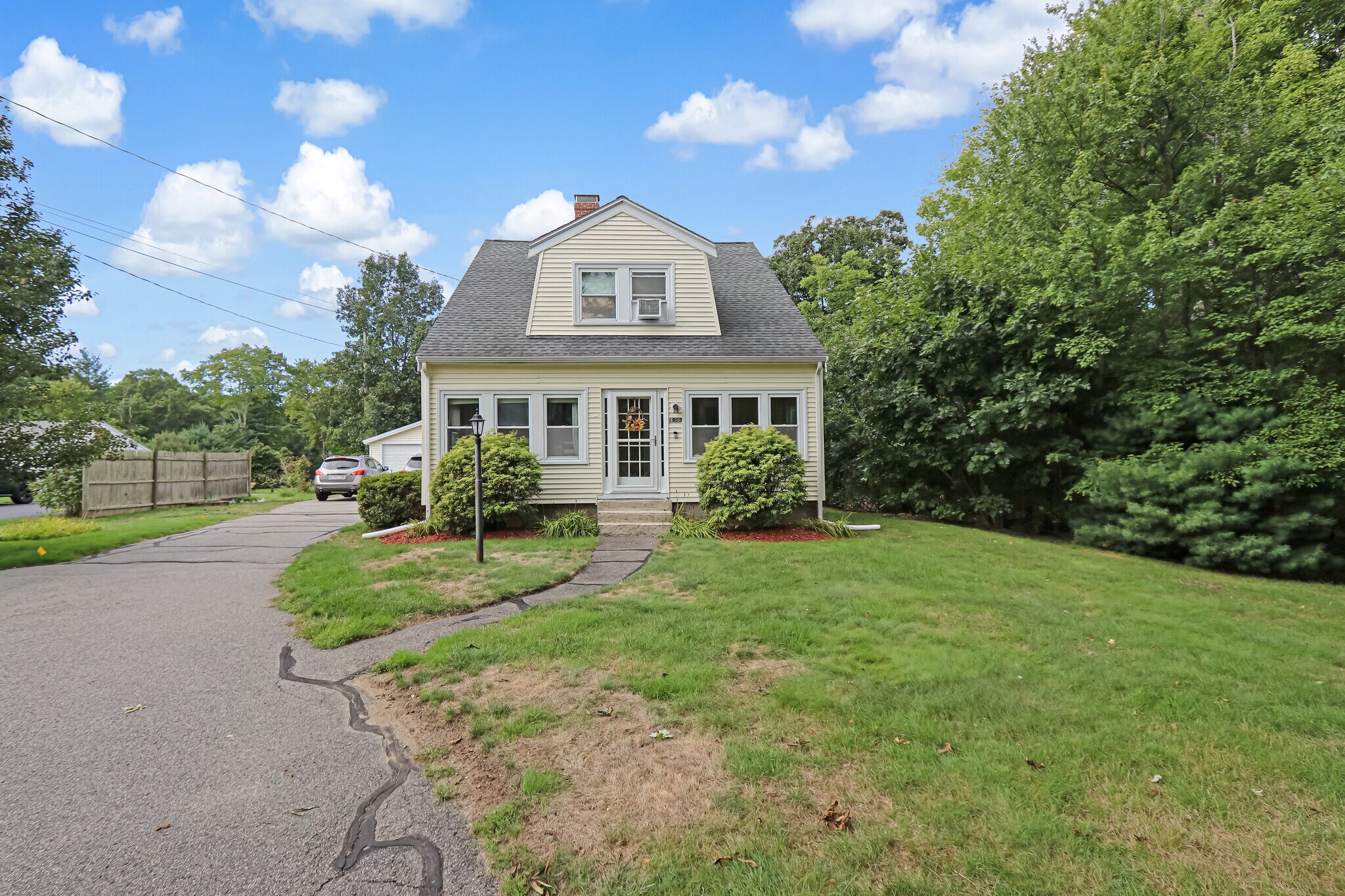 1909 Washington St, Stoughton, MA 02072