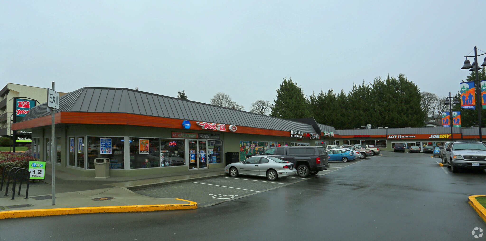 3749 Shelbourne St, Saanich, BC for sale Primary Photo- Image 1 of 1