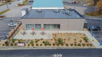 223 Daniel Webster Hwy, Belmont NH - Storefront Property