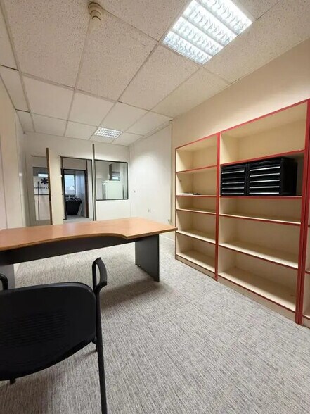 Office in Houilles for lease - Building Photo - Image 1 of 38