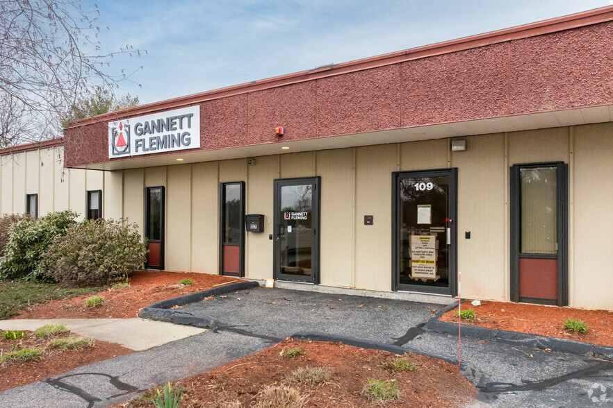 107-109 South St, Hopkinton, MA for lease - Building Photo - Image 1 of 5