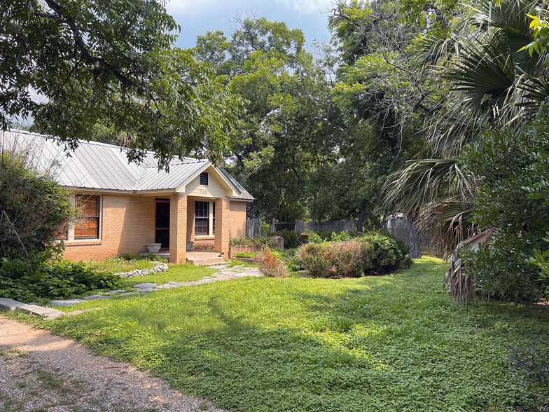 914 Shady Ln, Austin, TX for sale - Building Photo - Image 3 of 16