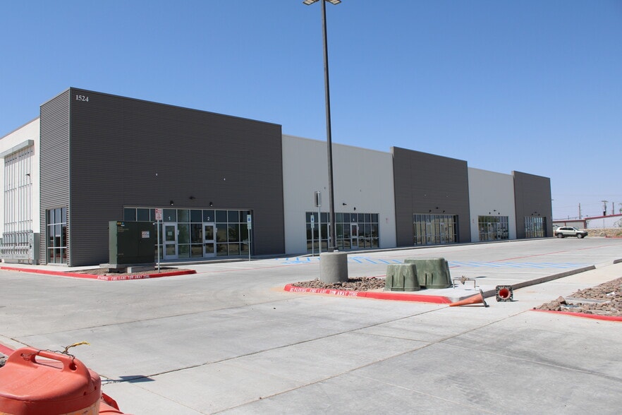 1524 Pawling Dr, Horizon City, TX for sale - Building Photo - Image 1 of 11