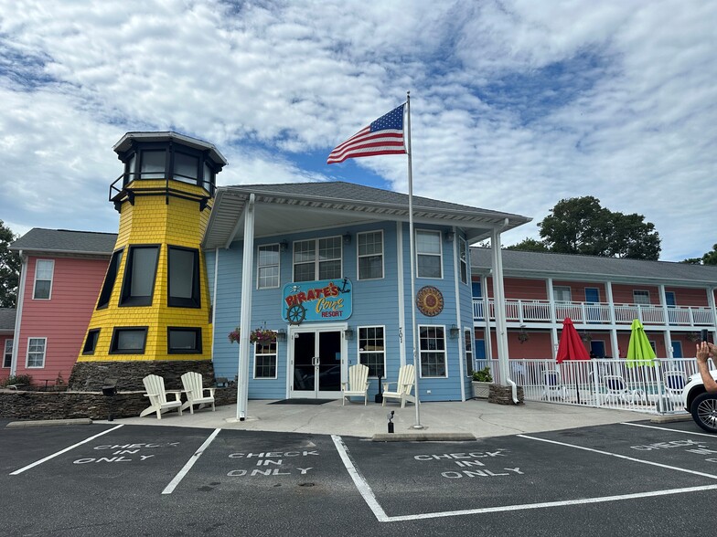Hospitality in Carolina Beach, NC for sale - Building Photo - Image 1 of 1
