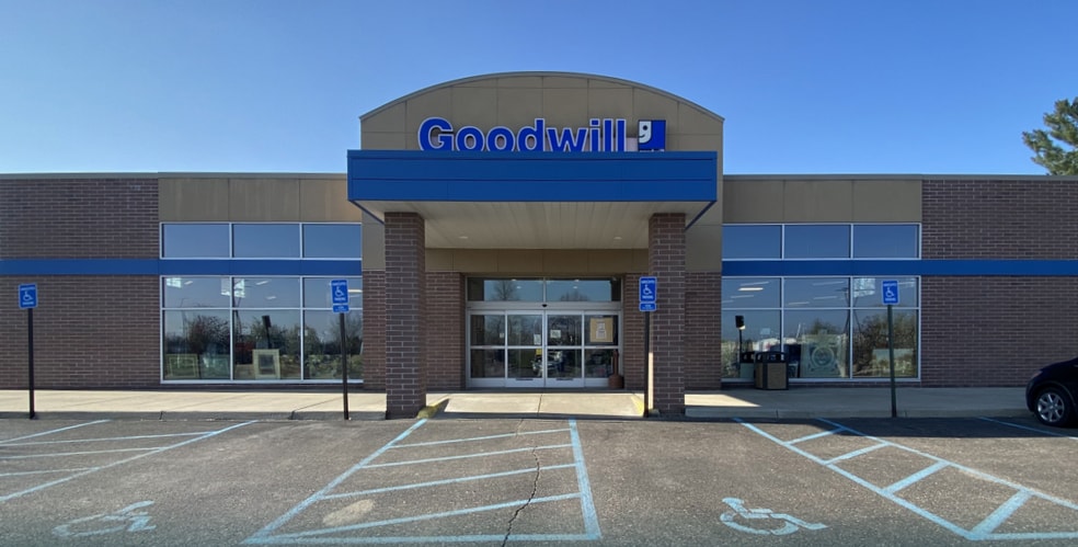 3281 Crumb Rd, Commerce Township, MI for sale - Building Photo - Image 1 of 1