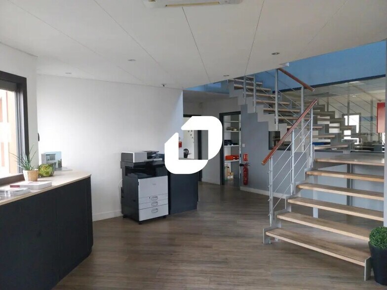 Office in Treillières for sale - Interior Photo - Image 2 of 10