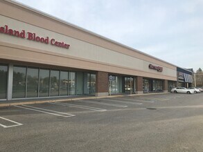 555-615 Greenwich Ave, Warwick, RI for lease Building Photo- Image 1 of 1