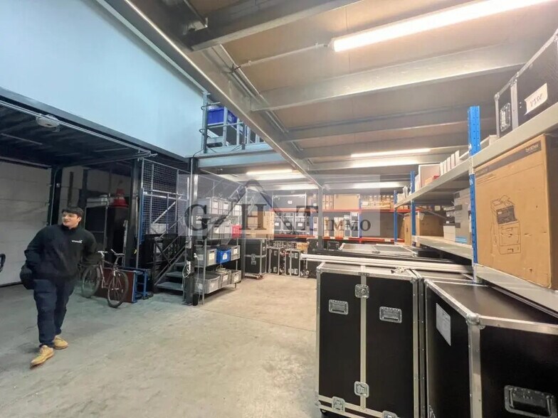 Industrial in Villeneuve-la-Garenne for lease - Interior Photo - Image 3 of 13