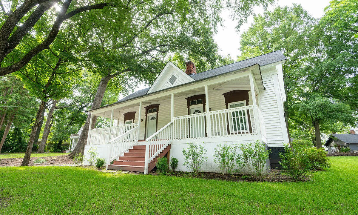 2115 Bolton Rd NW, Atlanta, GA for lease Building Photo- Image 1 of 6