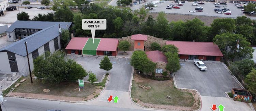 809 12th St, Marble Falls, TX for lease - Building Photo - Image 1 of 8