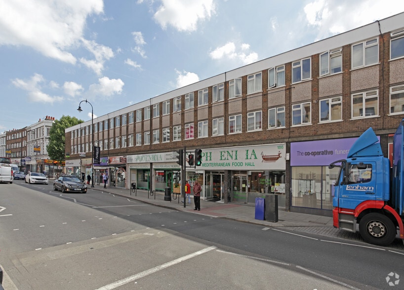 182-200 Kentish Town Rd, London for lease - Building Photo - Image 2 of 3