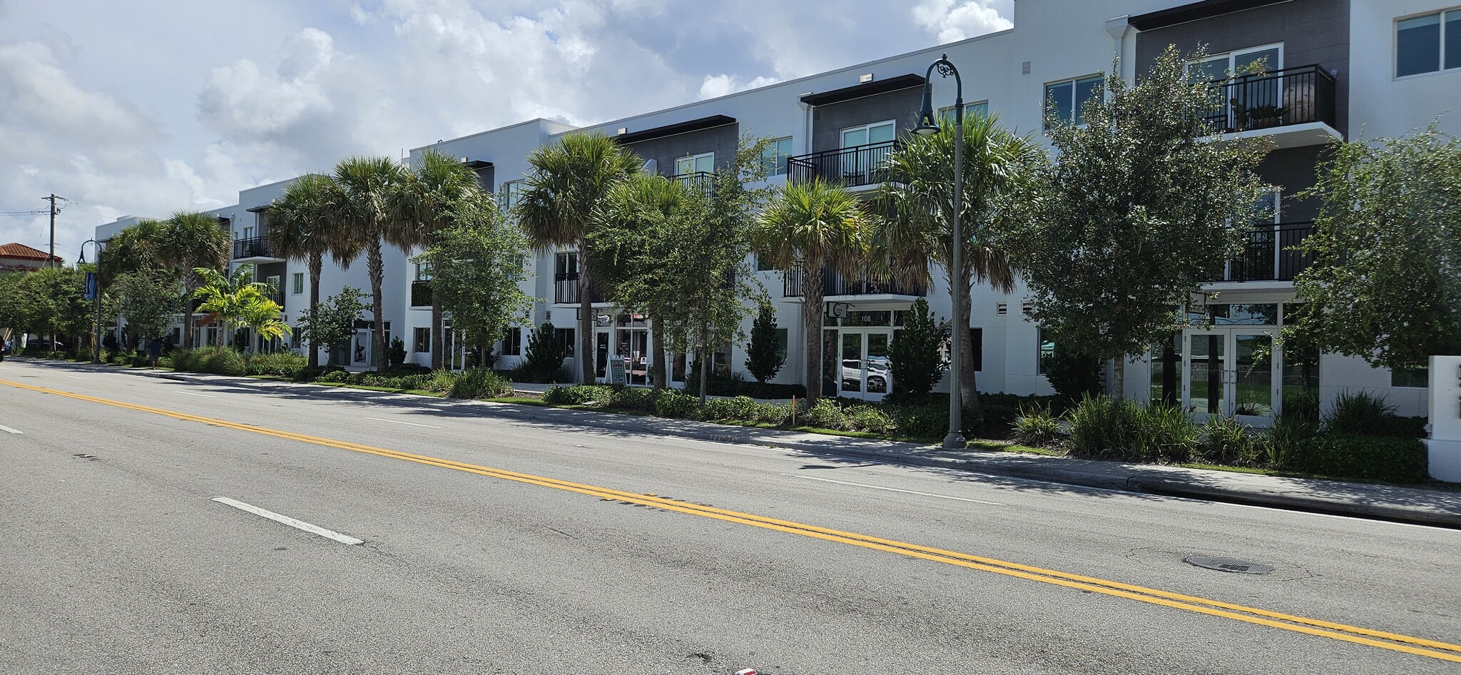 1601 N Dixie Hwy, Lake Worth, FL for lease Building Photo- Image 1 of 79