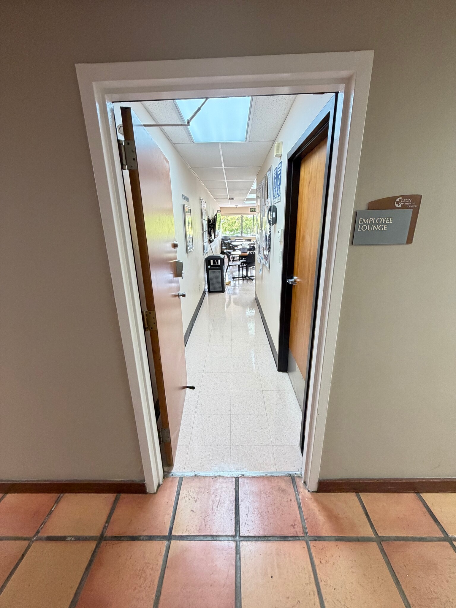 8874-8896 SW 24th St, Miami, FL for lease Interior Photo- Image 1 of 9