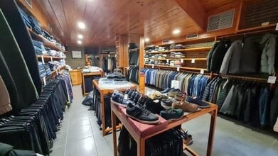 Retail in El Vendrell, Tarragona for lease Interior Photo- Image 2 of 12