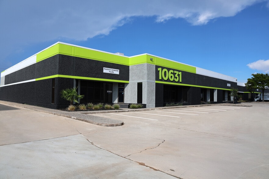 10631 Harwin Dr, Houston, TX for lease - Interior Photo - Image 2 of 5