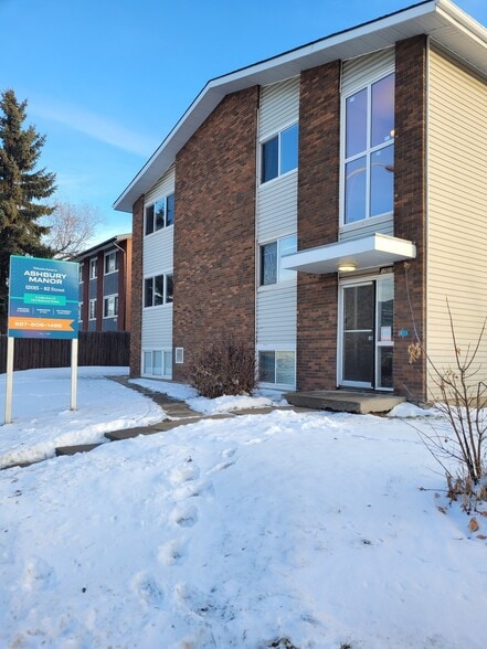 12015 82nd St, Edmonton, AB for sale - Primary Photo - Image 1 of 1