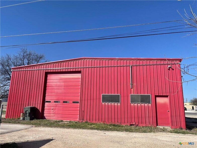 107 10th St, Lampasas, TX for sale - Building Photo - Image 3 of 19