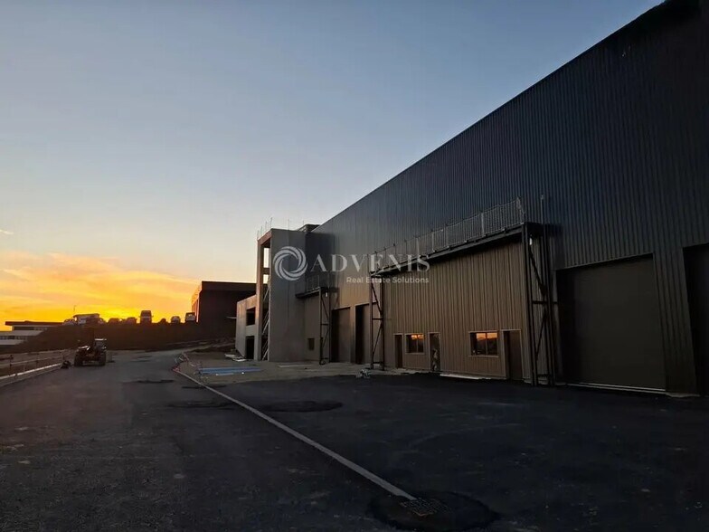 Flex in Ludres for sale - Building Photo - Image 3 of 8