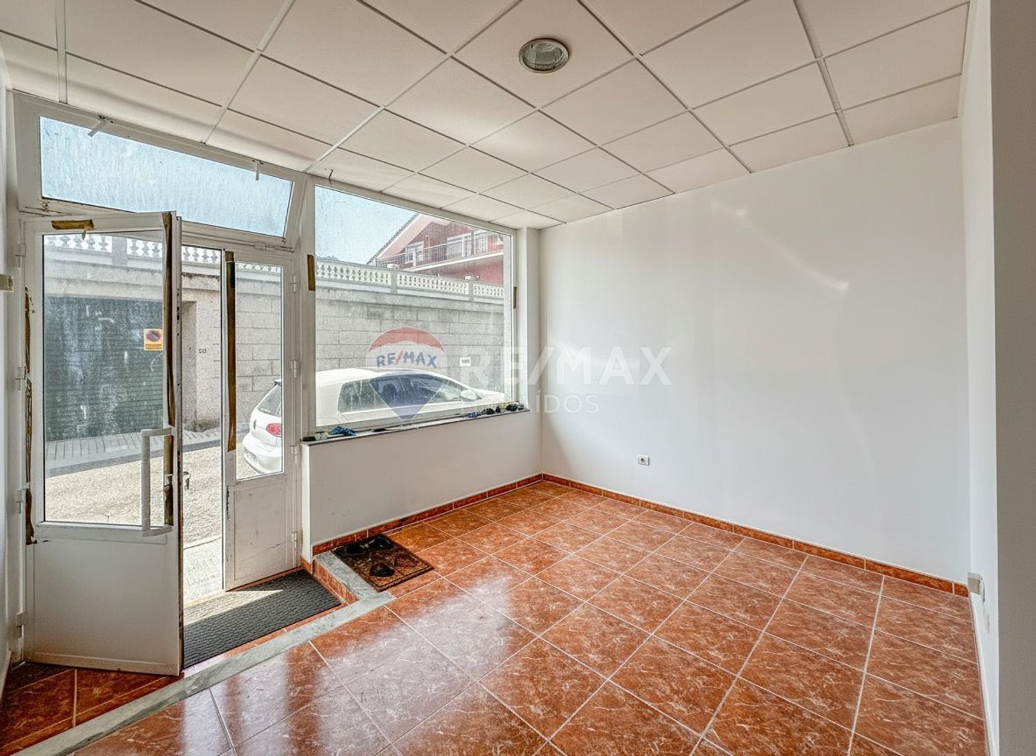 Retail in O Rosal, Pontevedra for sale Interior Photo- Image 1 of 12