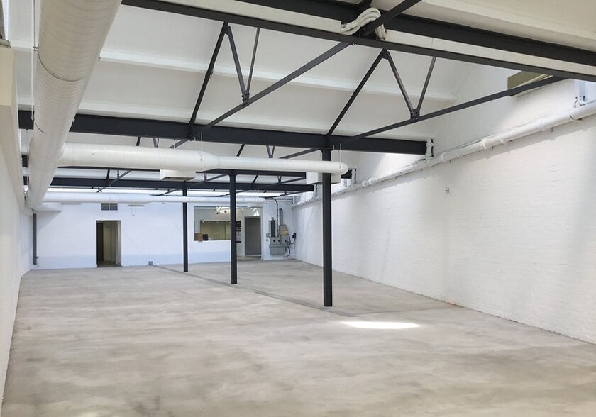 40 Churchway, London for lease - Building Photo - Image 3 of 14