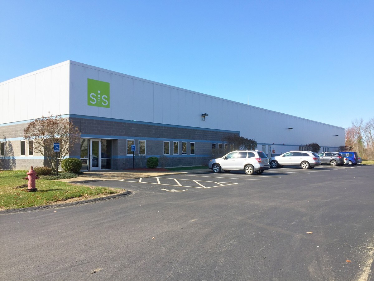 55 Wentworth Ave, Londonderry, NH 03053