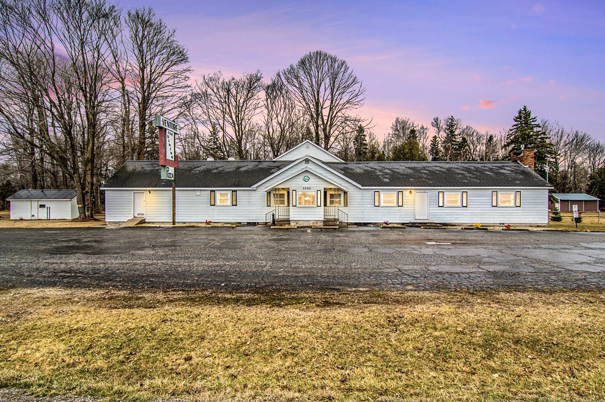 3090 US 23 S, Rogers City, MI for sale Primary Photo- Image 1 of 19