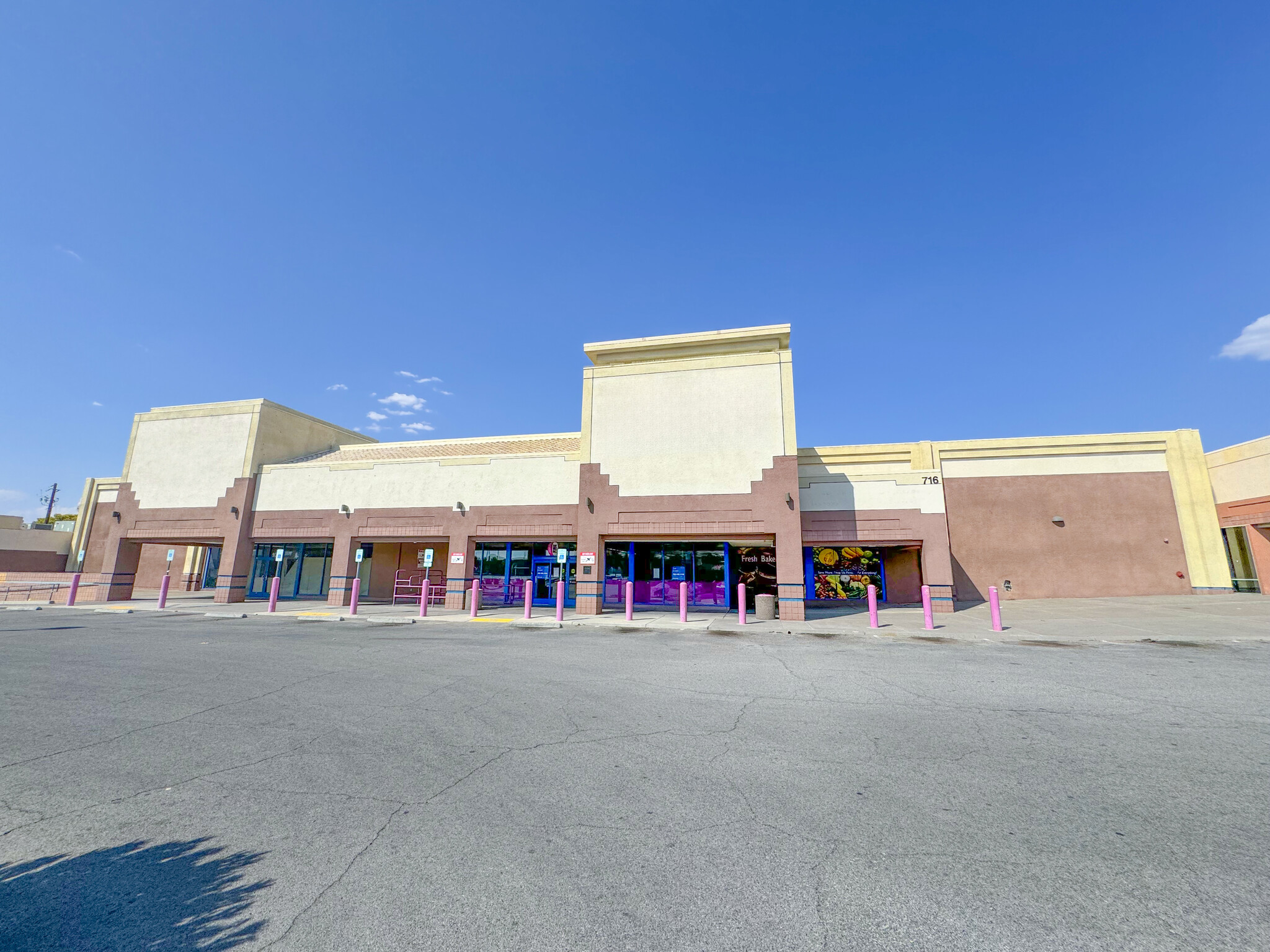 716 S Boulder Hwy, Henderson, NV for lease Building Photo- Image 1 of 12