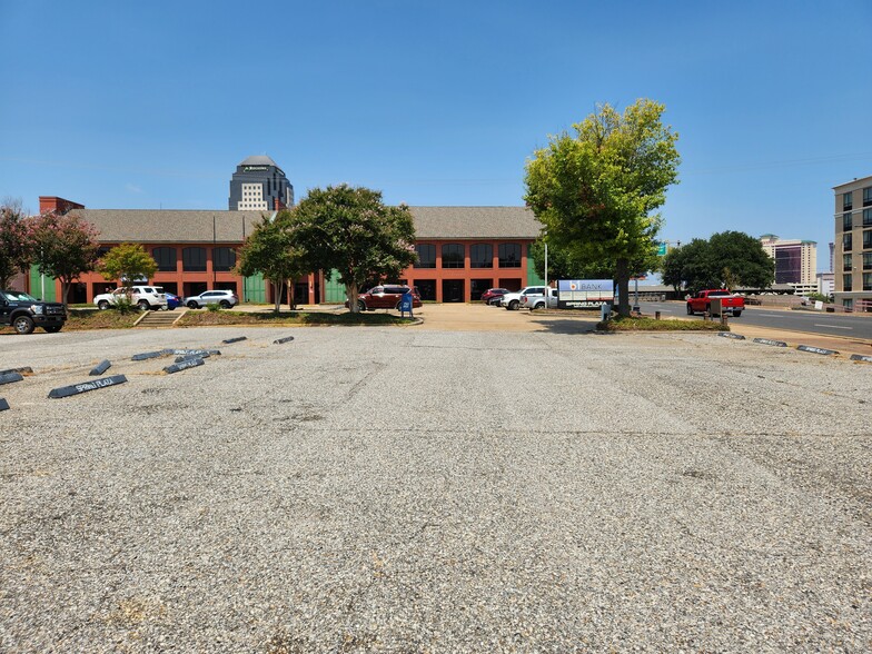 800 N Spring St, Shreveport, LA for lease - Building Photo - Image 3 of 16