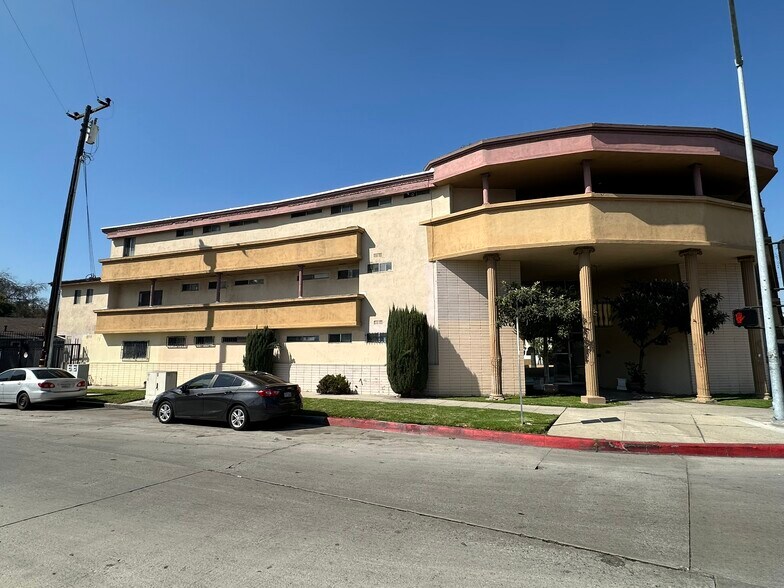 10355 Long Beach Blvd, Lynwood, CA for sale - Building Photo - Image 1 of 12