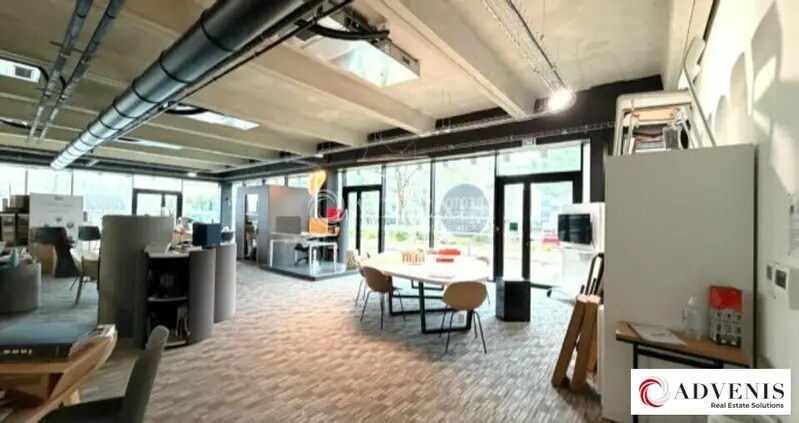 Office in Mérignac for lease Interior Photo- Image 1 of 4