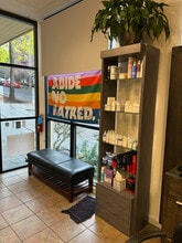 1416 Boylston Ave, Seattle, WA for lease Interior Photo- Image 2 of 4