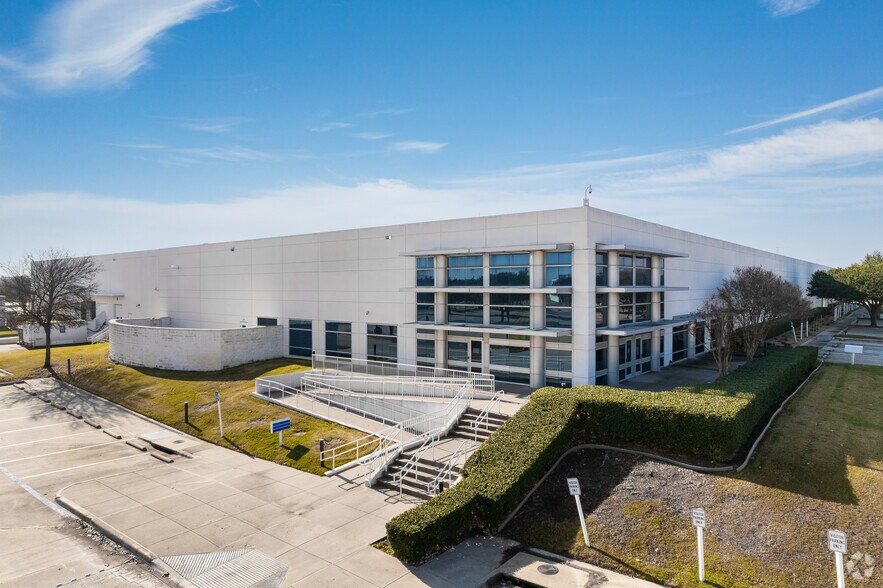 4600 Alliance Gateway Fwy, Fort Worth, TX for sale - Building Photo - Image 1 of 1