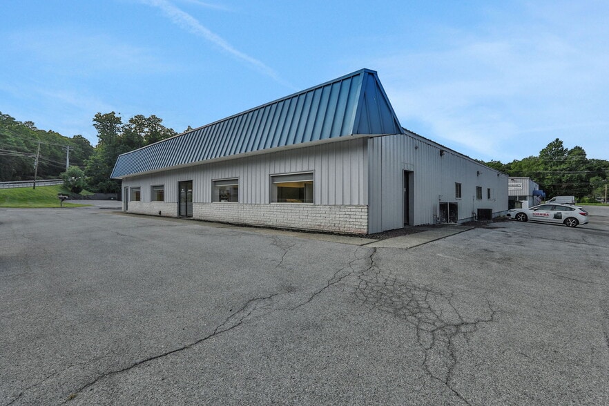 230 N Plank Rd, Newburgh, NY for lease - Building Photo - Image 3 of 10