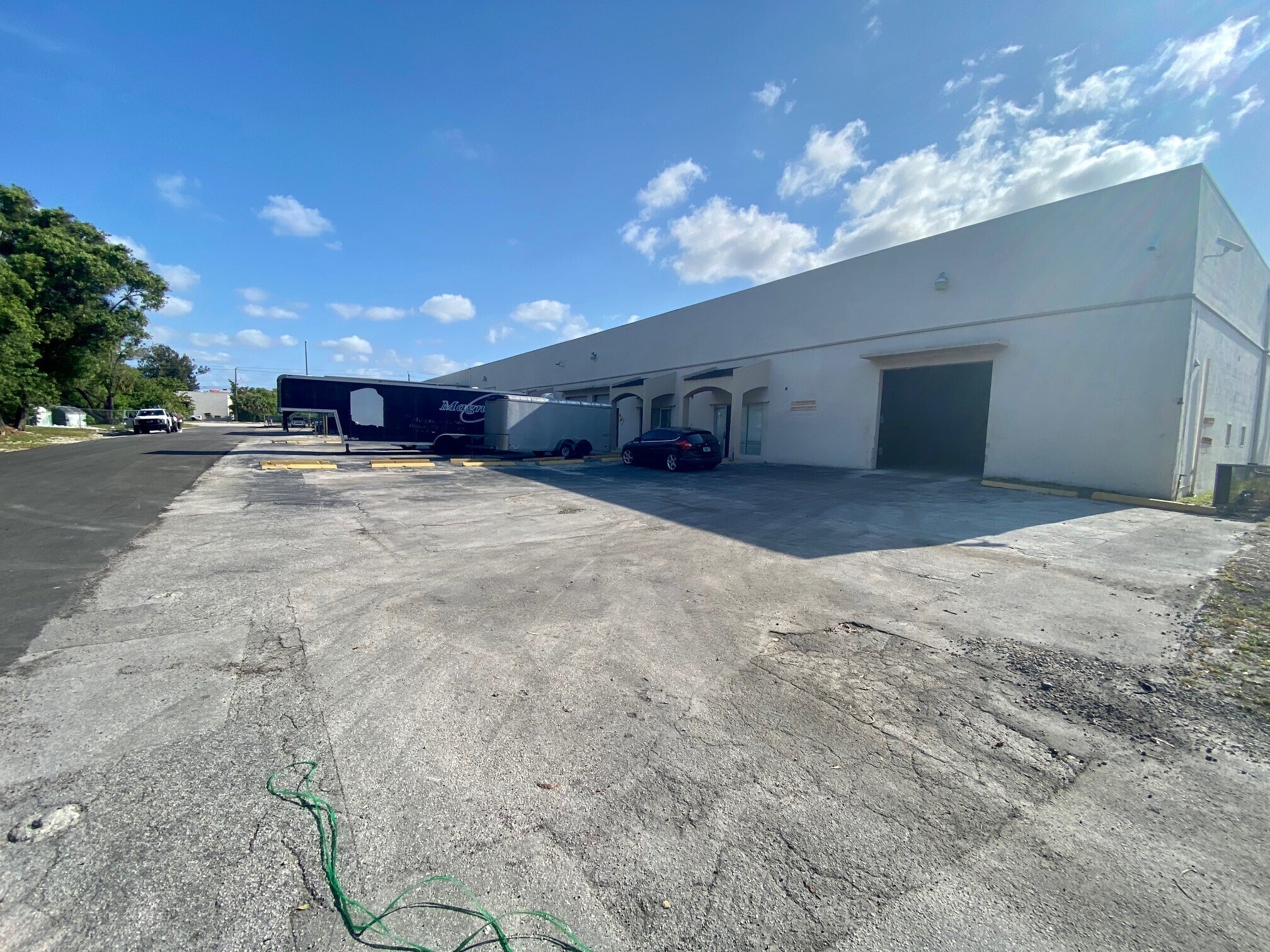 450 W McNab Rd, Fort Lauderdale, FL 33309