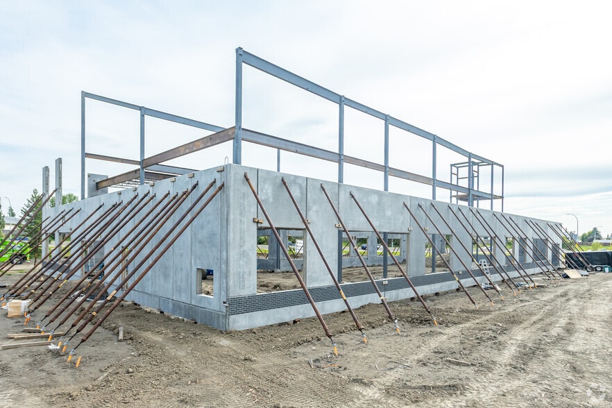 5003 28 St NW, Edmonton, AB for sale - Building Photo - Image 3 of 3