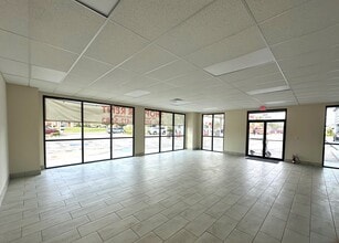 900 W Edmond Rd, Edmond, OK for lease Interior Photo- Image 2 of 5