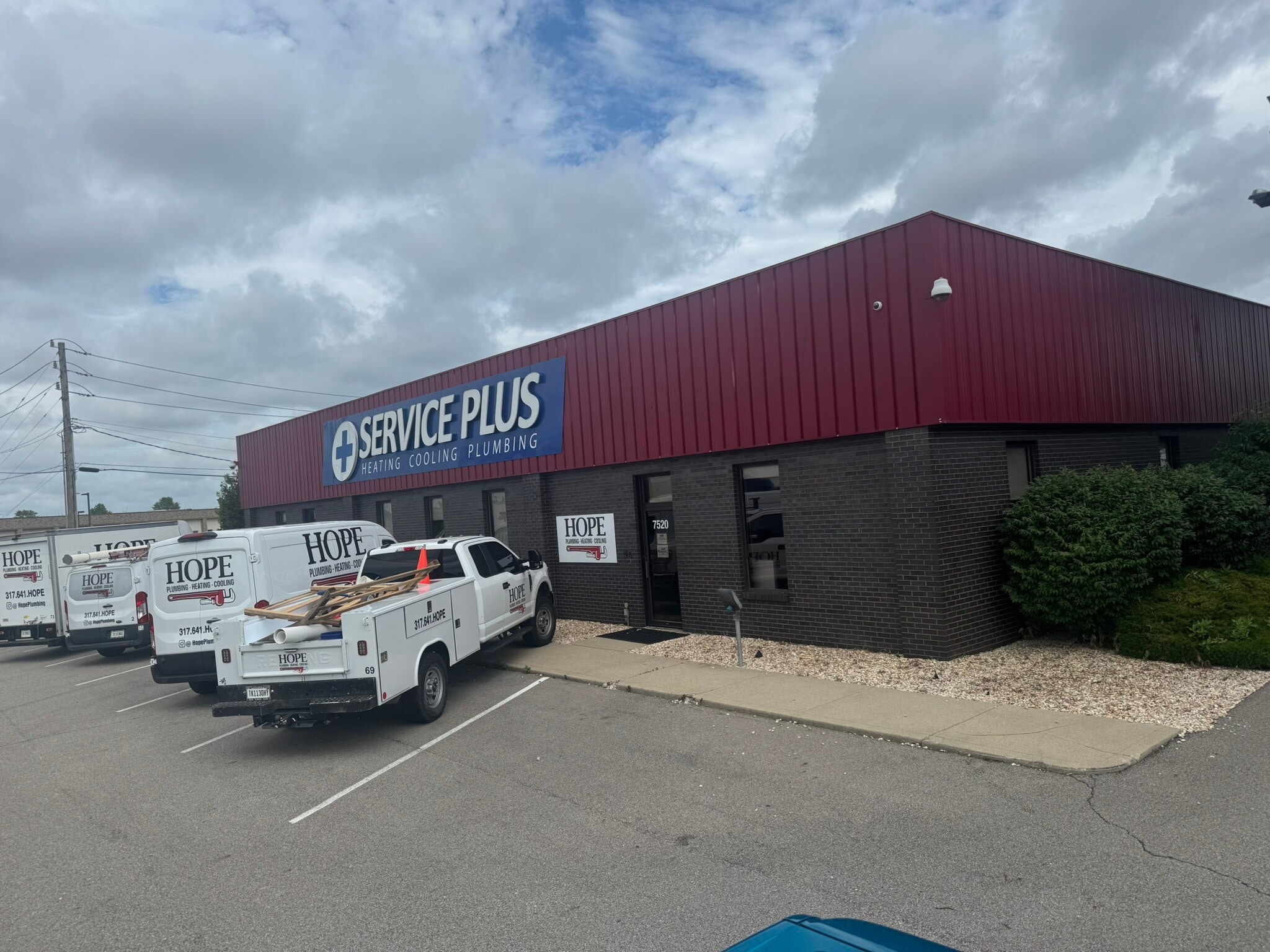 7520 E 88th Pl, Indianapolis, IN for lease Building Photo- Image 1 of 6