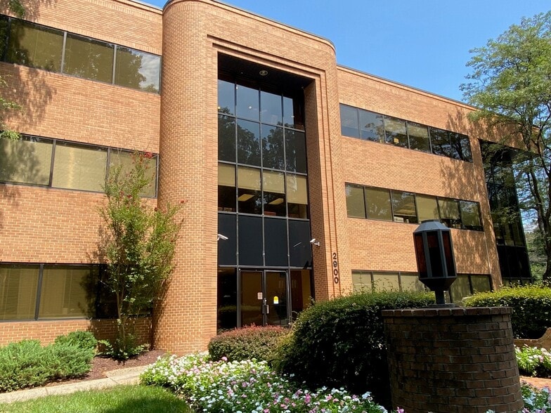 2900 Linden Ln, Silver Spring, MD for lease - Primary Photo - Image 1 of 5