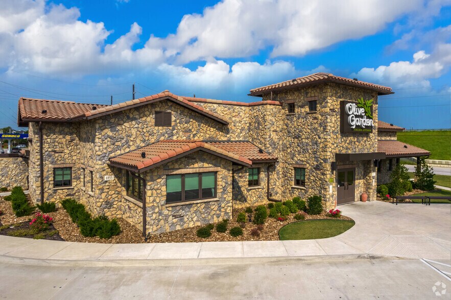 6955 N Grand Pky W, Spring, TX for sale - Primary Photo - Image 1 of 1