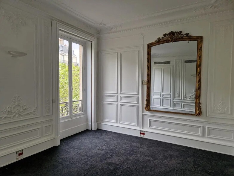 69 Boulevard Malesherbes, Paris for lease - Interior Photo - Image 3 of 16