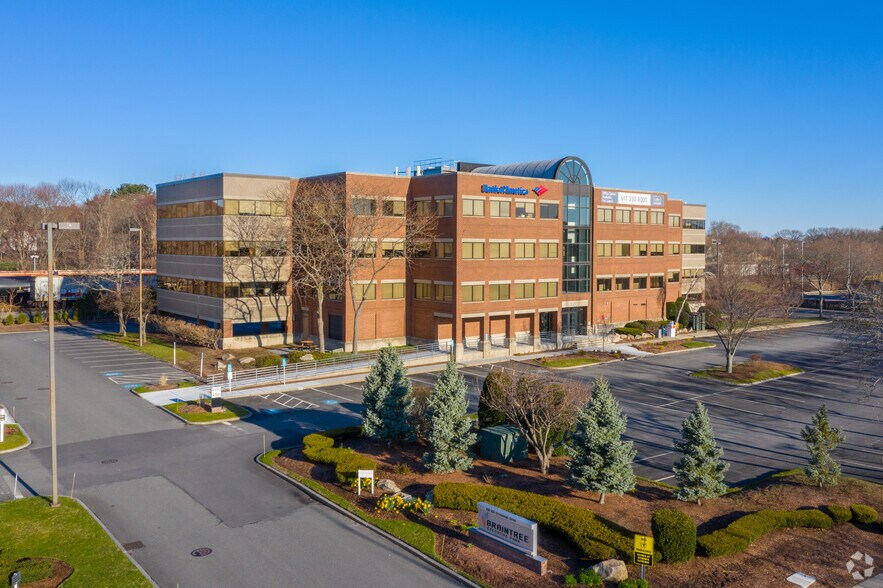 150 Grossman Dr, Braintree, MA 02184