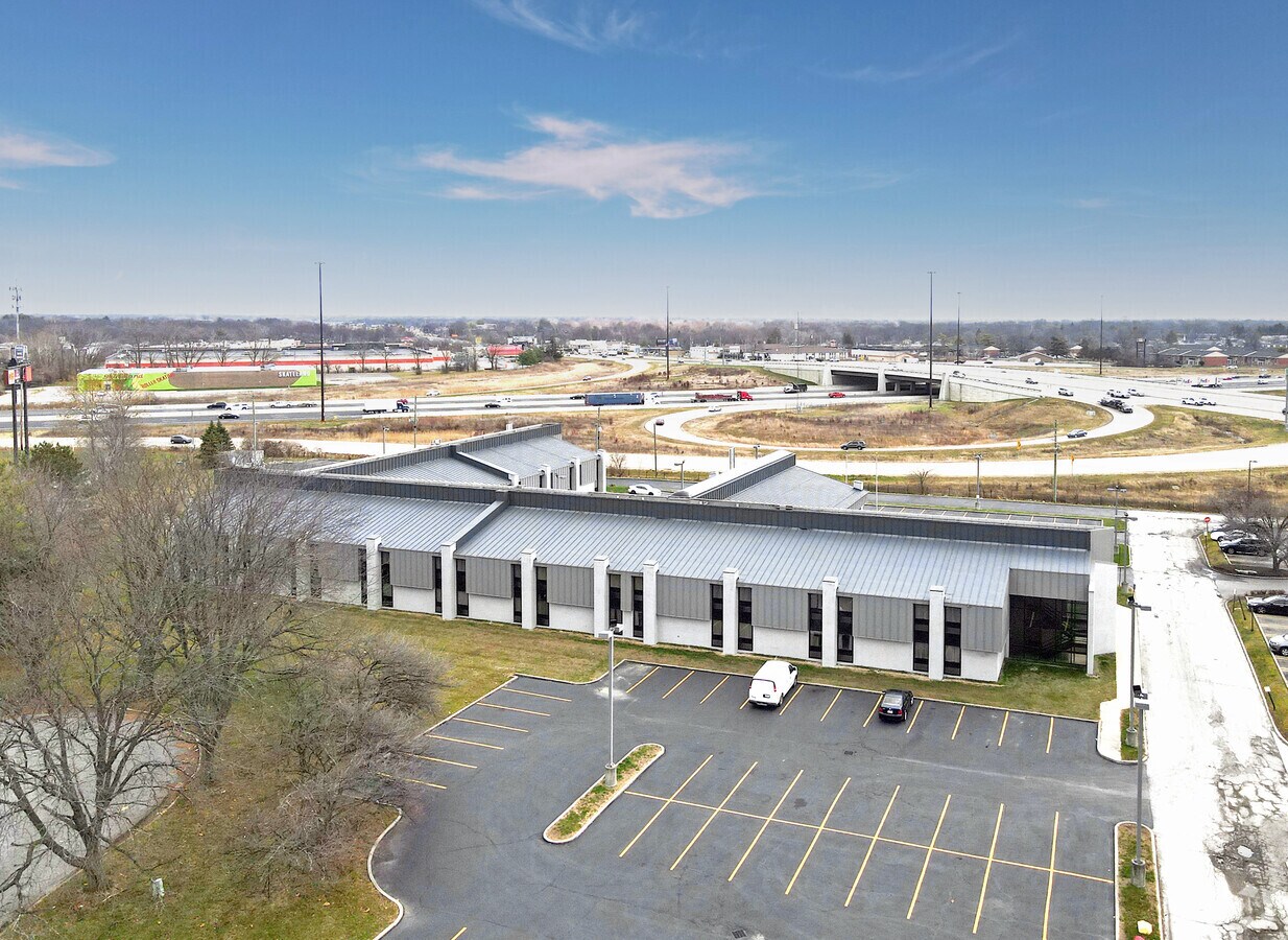 3850 Eagle View Dr, Indianapolis, IN 46254