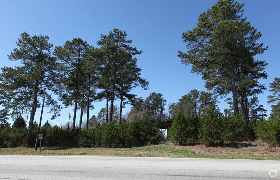 1235 Bennett Dr N, Cumming, GA for sale - Primary Photo - Image 1 of 1