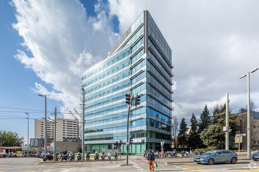 Carretera d'Esplugues, 225, Cornellà de Llobregat, Barcelona for lease - Building Photo - Image 3 of 7