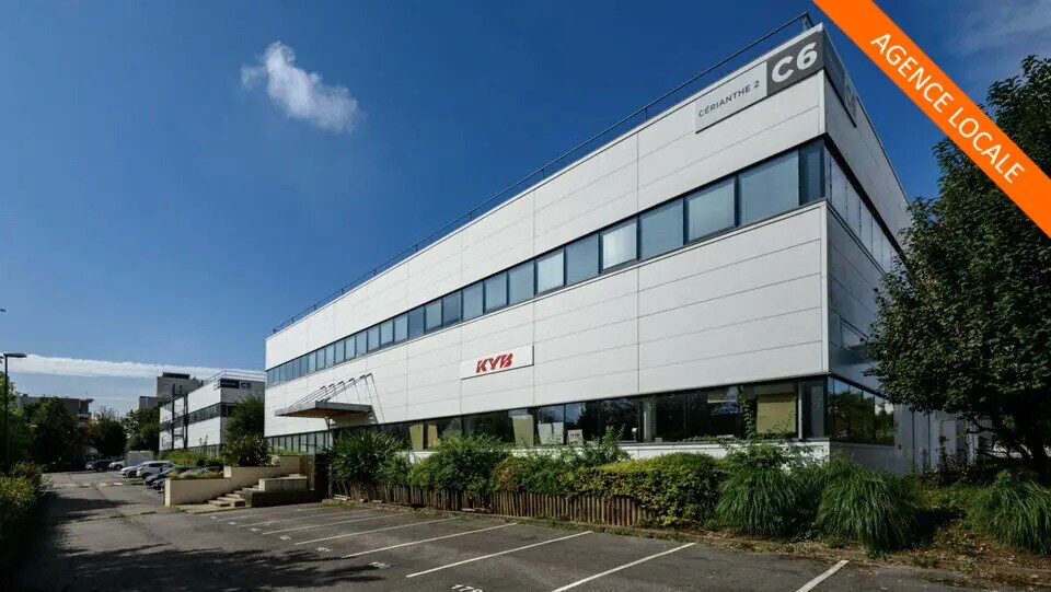 Office in Cergy for lease - Building Photo - Image 1 of 10