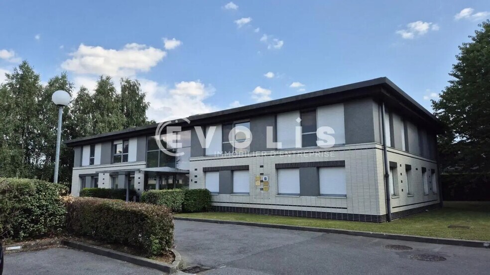 Office in Magny-le-Hongre for lease - Building Photo - Image 3 of 4