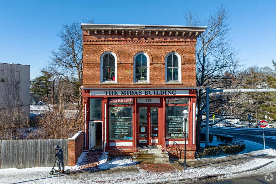 217 Main St, Ossining, NY for lease - Building Photo - Image 2 of 5