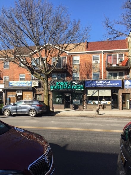 25-82 Steinway St, Long Island City, NY for sale - Building Photo - Image 1 of 1