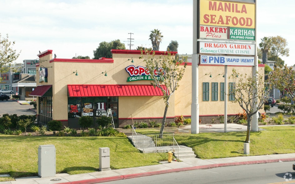 2210 E Plaza Blvd, National City, CA for sale - Primary Photo - Image 1 of 2